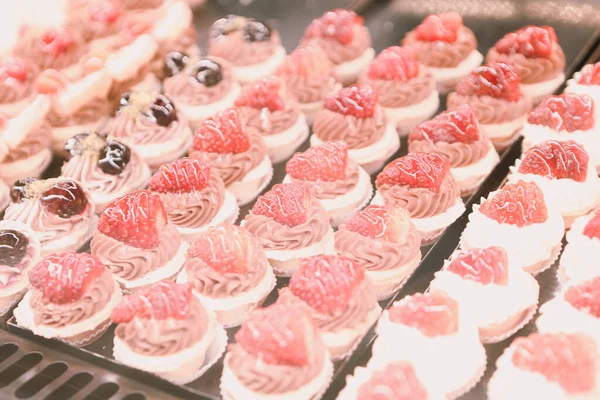 Masada lezzetli bir pasta var.