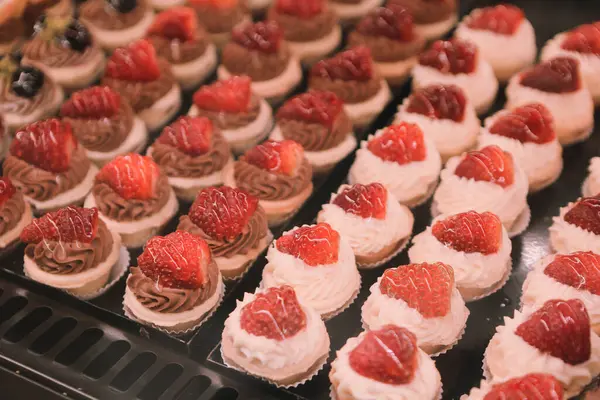 Masada lezzetli bir pasta var.