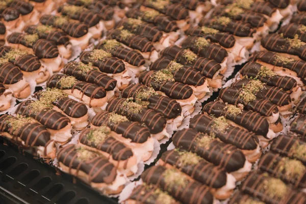 Masada lezzetli bir pasta var.