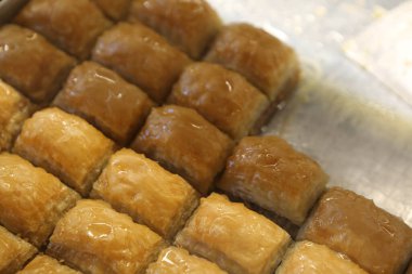 Masada lezzetli bir pasta var.