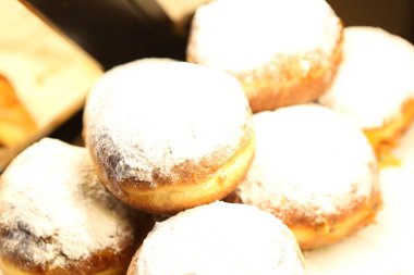 Masada lezzetli bir pasta var.