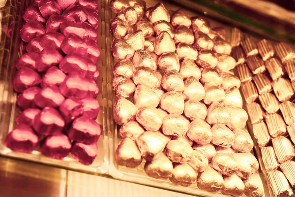 bir sürü değişik çikolatalı pralin