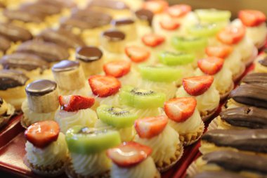 Masada lezzetli bir pasta var.