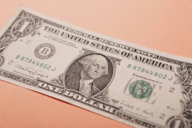 Bir sürü nakit bize dolar