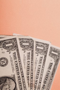 Bir sürü nakit bize dolar