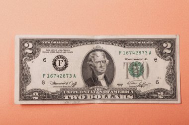 Bir sürü nakit bize dolar