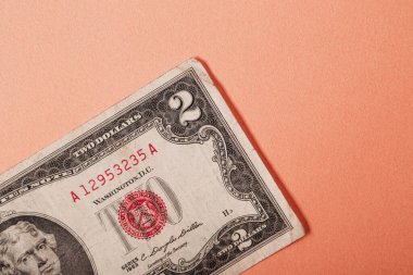 Bir sürü nakit bize dolar
