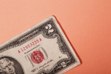 Bir sürü nakit bize dolar