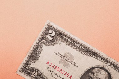 Bir sürü nakit bize dolar