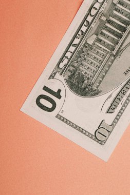 Bir sürü nakit bize dolar