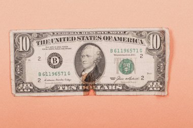 Bir sürü nakit bize dolar