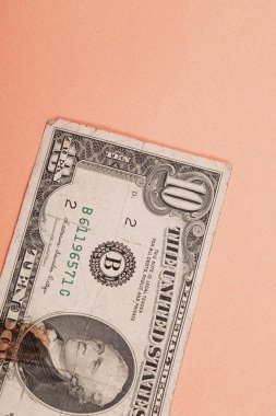 Bir sürü nakit bize dolar