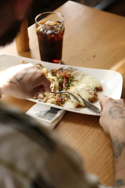 Lekker Kippenvoer Tafel — Stockfoto