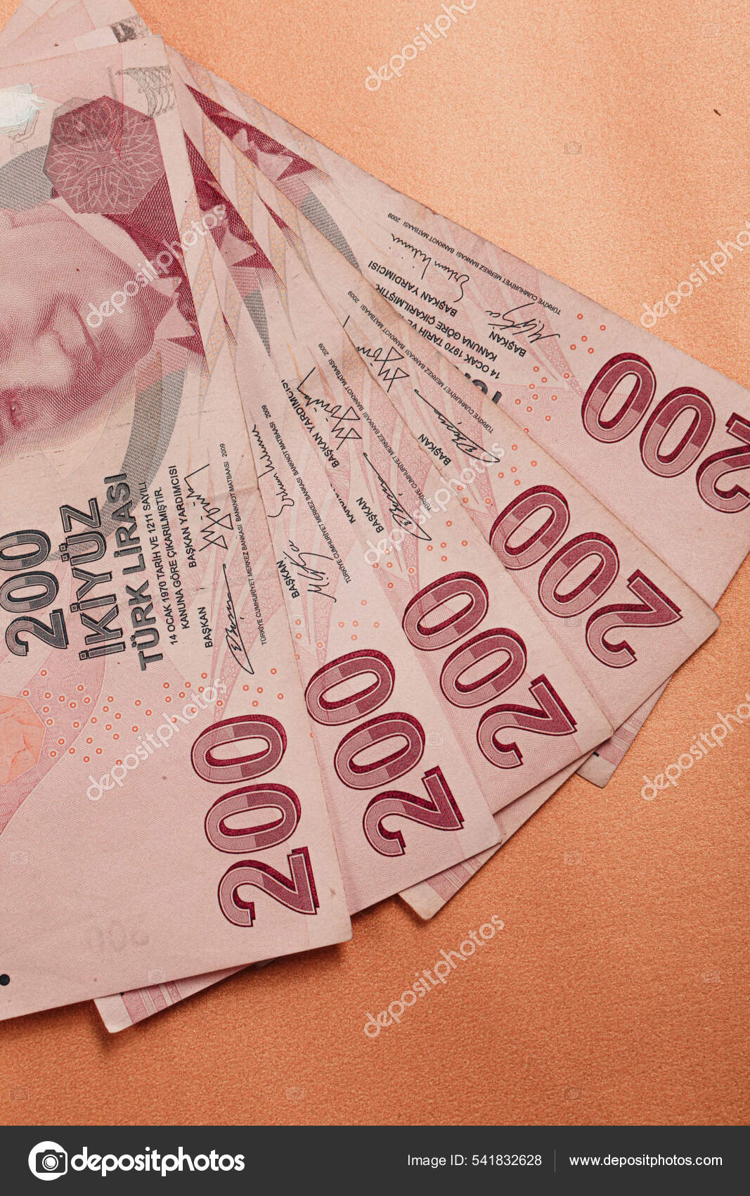 Turkish Currency Turkish Lira Banknotes — Stock Editorial Photo © utkudemirsoy 541832628