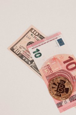 Avro, Amerikan Doları ve Bitcoin parası