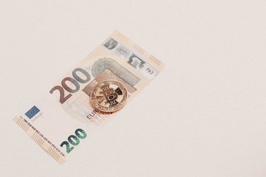 Multi Euro Dolar, farklı türde yeni nesil banknotlar, bitcoin