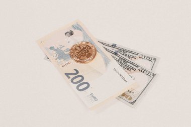 Avro, Amerikan Doları ve Bitcoin parası