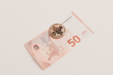 Multi Euro Dolar, farklı türde yeni nesil banknotlar, bitcoin