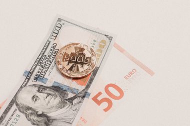 Avro, Amerikan Doları ve Bitcoin parası