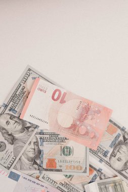 Bize dolar ve euro banknot para