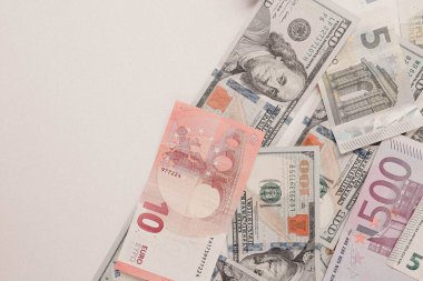 Bize dolar ve euro banknot para