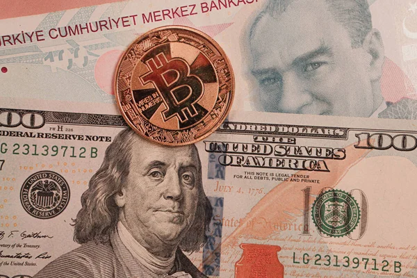 Türkische Lira Banknoten Dollar Und Bitcoin — Stockfoto