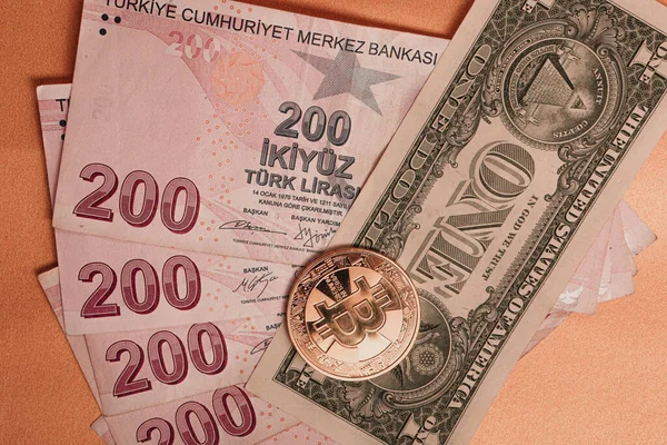 Turkish Lira Banknotes Dollars Bitcoin Coin — Φωτογραφία Αρχείου