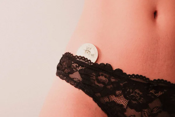 Bitcoin Oro Con Mujer Sexy —  Fotos de Stock