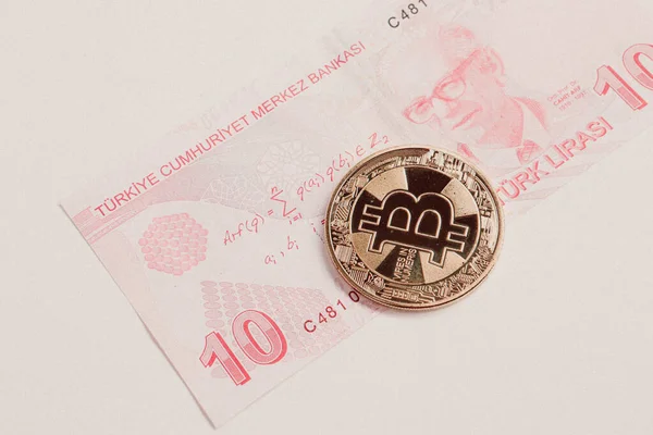 Turkiska Lira Sedlar Och Bitcoin — Stockfoto