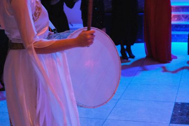 Davulcu, Türk davulcu sahnede 