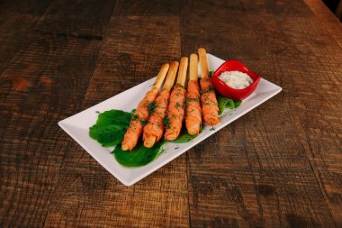 Biraz sebzeli somon pişirdim.