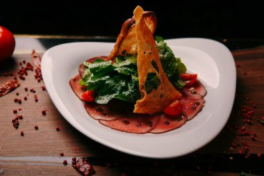 Biraz sebzeli somon pişirdim.