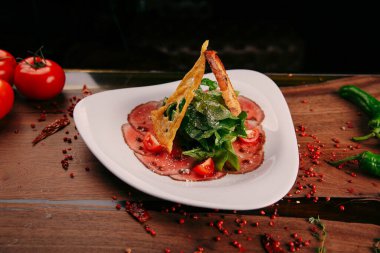 Biraz sebzeli somon pişirdim.