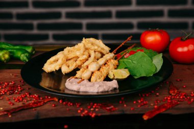 Biraz sebzeli somon pişirdim.