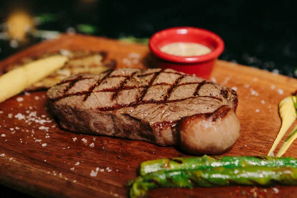 Freshly Grilled Beef Steak Meat — Stock Photo, Image