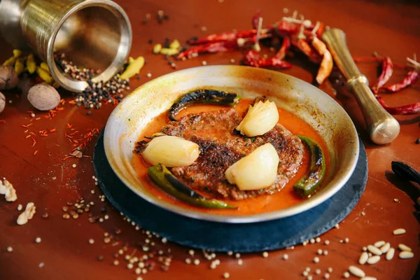 Almôndegas Deliciosas Com Batatas Fritas — Fotografia de Stock