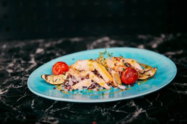 Masada nefis et yemeği. 