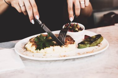 Taze ızgara biftek eti. 