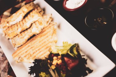 Geleneksel Türk tostu, lezzetli kahvaltı