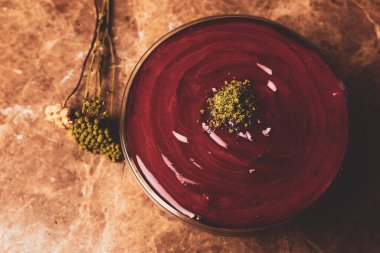 Lezzetli kırmızı jöle yığını