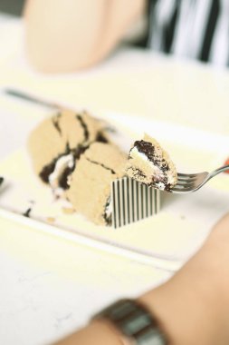 Masada lezzetli bir pasta var.