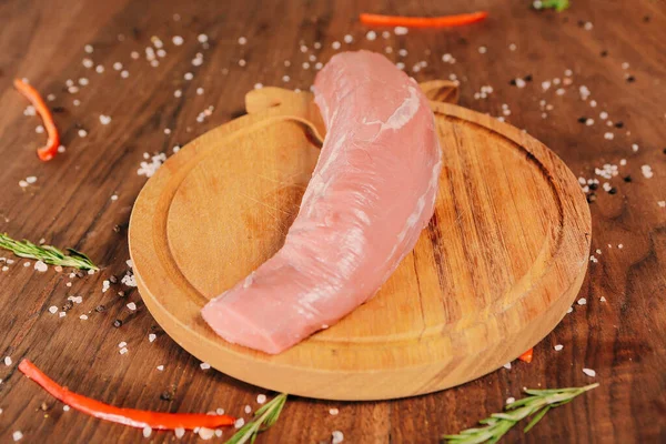 Большой Кусок Сырого Мяса Свинины Готов Приготовлению — стоковое фото