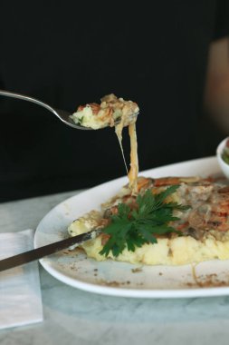 Masada nefis et yemeği. 