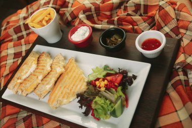 Geleneksel Türk tostu, lezzetli kahvaltı