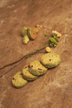 Koyu çikolata parçaları ile tanımlama