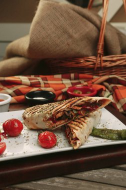 Lezzetli ve ızgara sandviç.