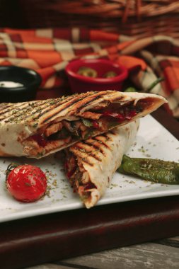 Lezzetli ve ızgara sandviç.