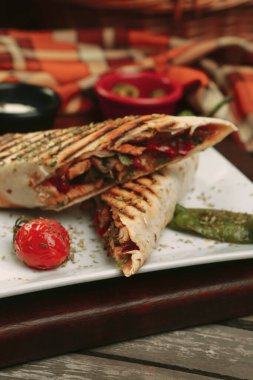 Lezzetli ve ızgara sandviç.