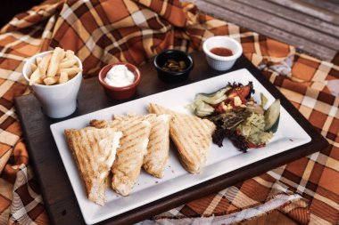 Geleneksel Türk tostu, lezzetli kahvaltı