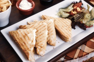 Geleneksel Türk tostu, lezzetli kahvaltı